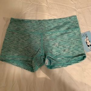 Fleo shorts - mint NWT
